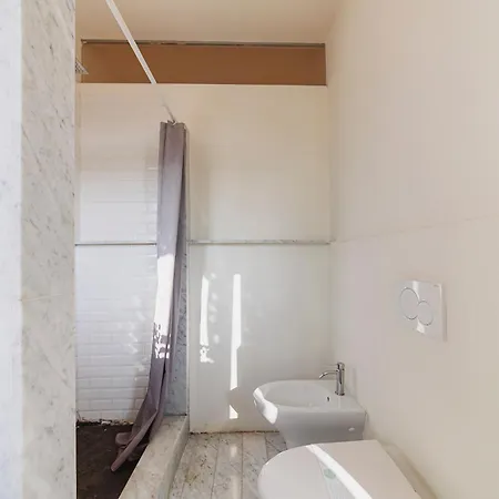 Luminoso In Porta Venezia Apartment